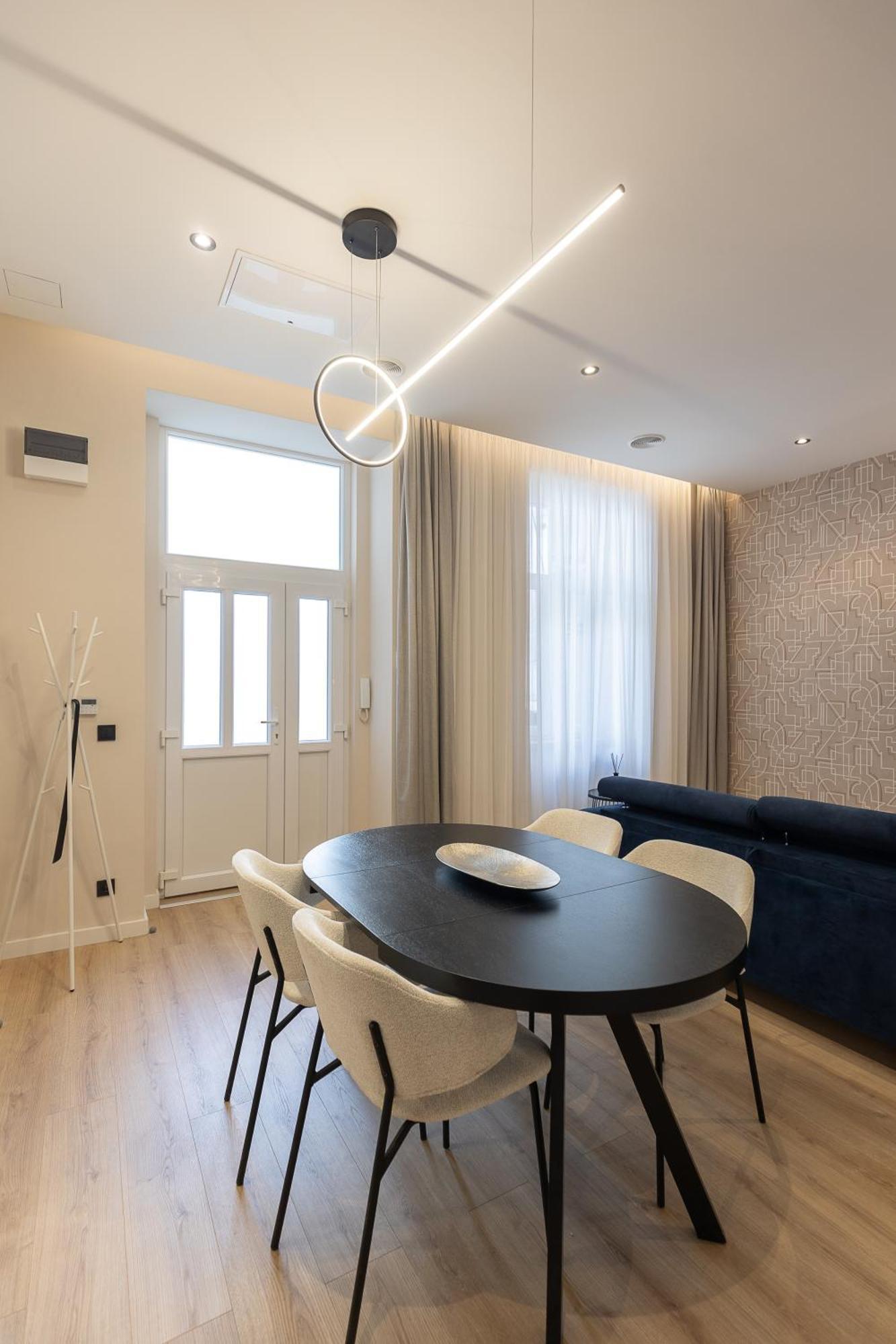 Kobi Luxury 2 * בודפשט